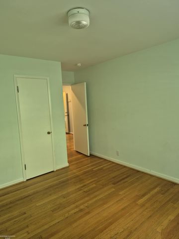 316 Chalfonte Avenue, Grosse Pointe Farms, MI 48236