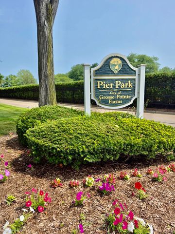 316 Chalfonte Avenue, Grosse Pointe Farms, MI 48236