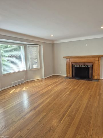 316 Chalfonte Avenue, Grosse Pointe Farms, MI 48236