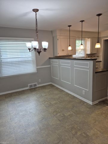 316 Chalfonte Avenue, Grosse Pointe Farms, MI 48236