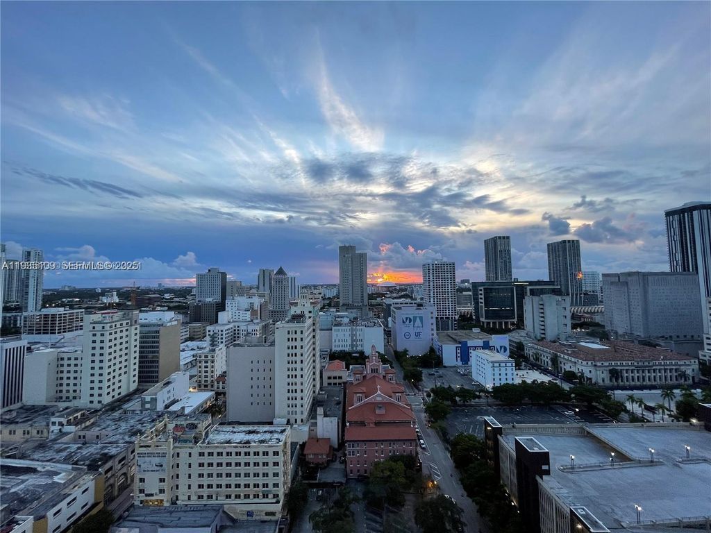 133 NE 2nd Ave 811, Miami, FL 33132