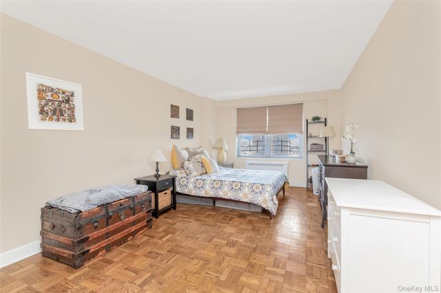 2500 Johnson Avenue 15R, Bronx, NY 10463