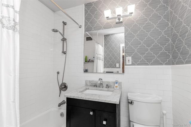 2500 Johnson Avenue 15R, Bronx, NY 10463