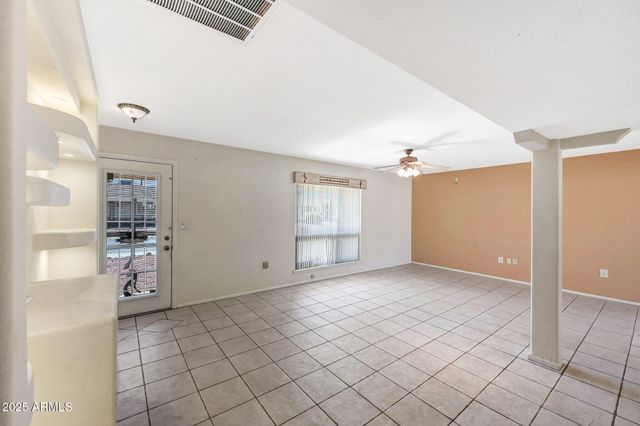 10940 W WHITE MOUNTAIN Road, Sun City, AZ 85351