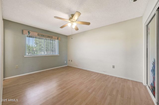 10940 W WHITE MOUNTAIN Road, Sun City, AZ 85351