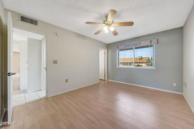 10940 W WHITE MOUNTAIN Road, Sun City, AZ 85351