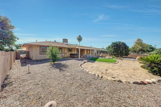 10940 W WHITE MOUNTAIN Road, Sun City, AZ 85351