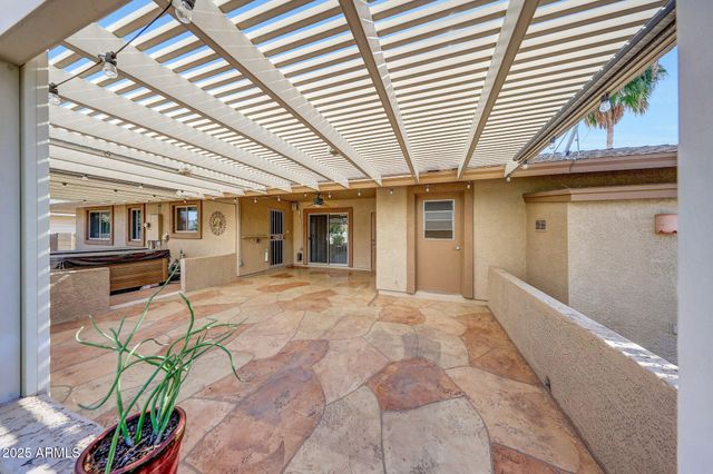 10940 W WHITE MOUNTAIN Road, Sun City, AZ 85351