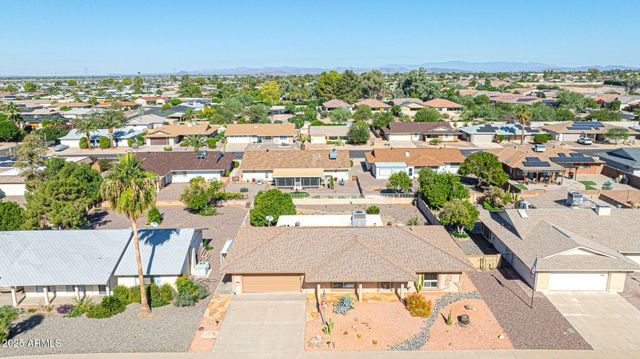 10940 W WHITE MOUNTAIN Road, Sun City, AZ 85351