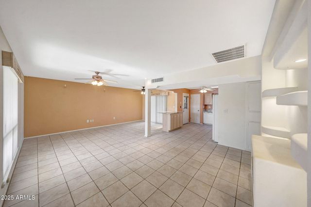 10940 W WHITE MOUNTAIN Road, Sun City, AZ 85351