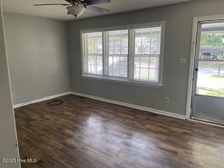 1507 N Respess Street, Washington, NC 27889
