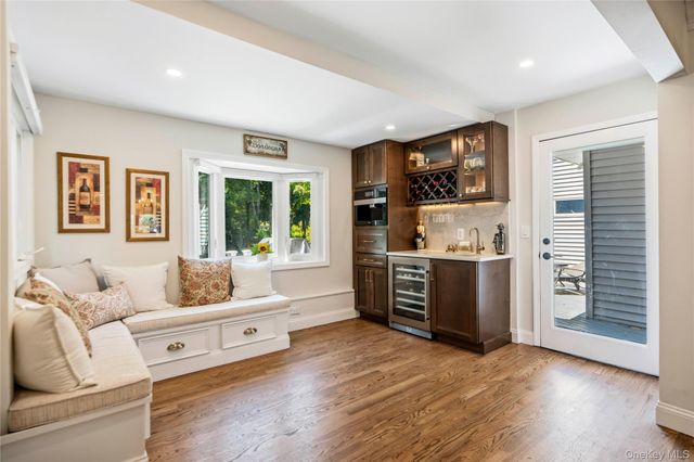 434 W Main Street, Huntington, NY 11743