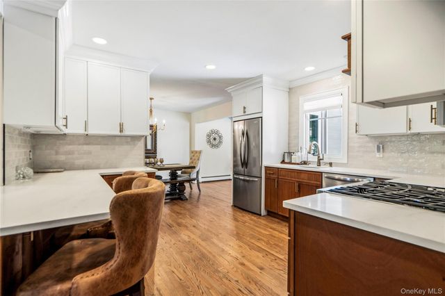 434 W Main Street, Huntington, NY 11743