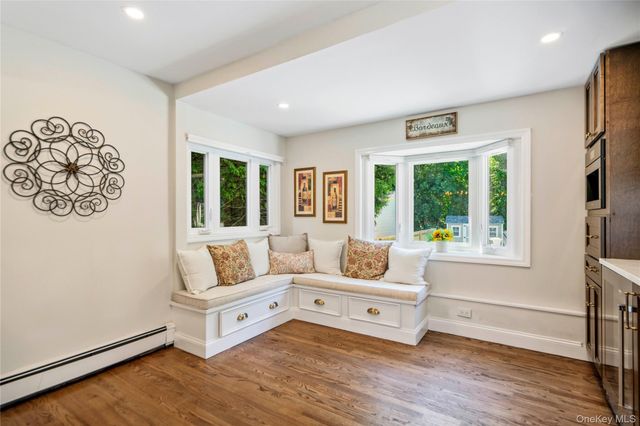434 W Main Street, Huntington, NY 11743