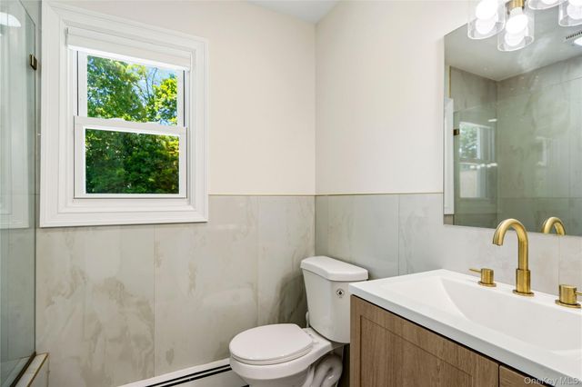 434 W Main Street, Huntington, NY 11743