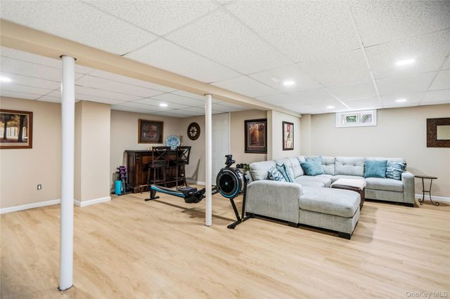 434 W Main Street, Huntington, NY 11743