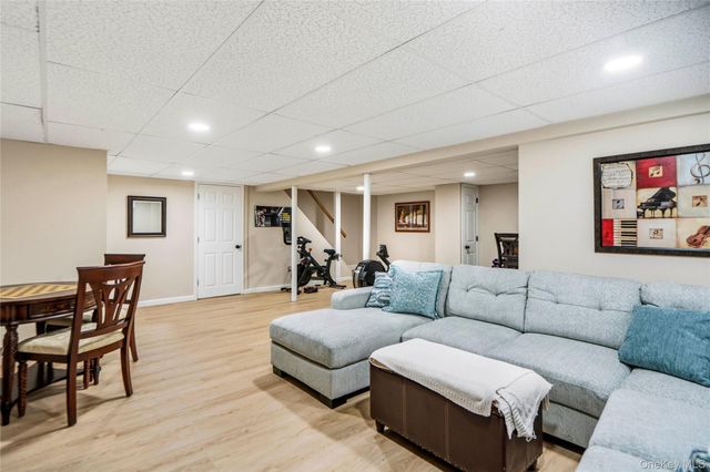 434 W Main Street, Huntington, NY 11743