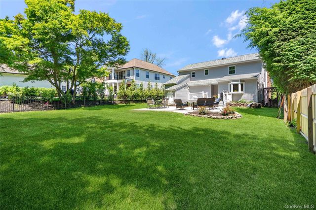 434 W Main Street, Huntington, NY 11743