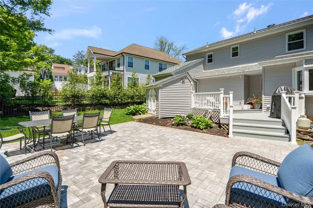 434 W Main Street, Huntington, NY 11743