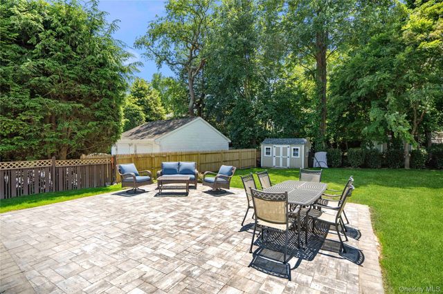 434 W Main Street, Huntington, NY 11743