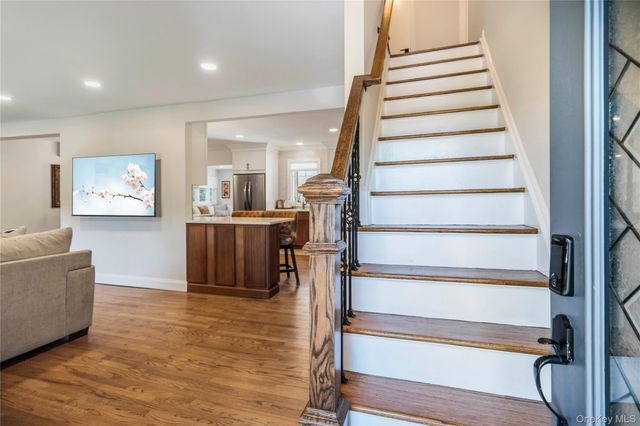 434 W Main Street, Huntington, NY 11743