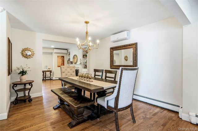 434 W Main Street, Huntington, NY 11743