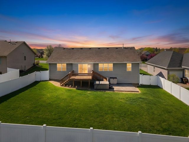 1574 Warrenton Drive, Byron, IL 61010