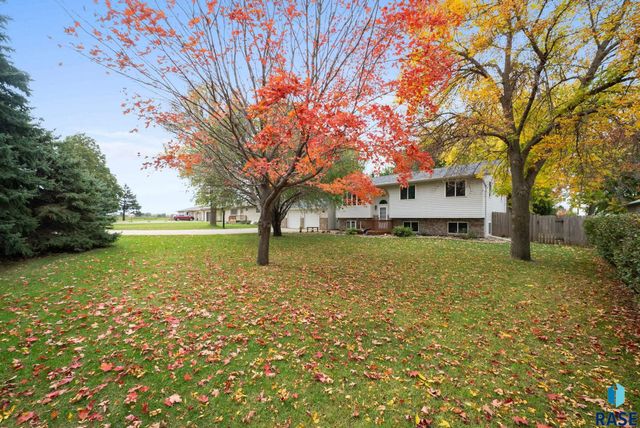 7407 N Cliff Ave Avenue, Sioux Falls, SD 57104