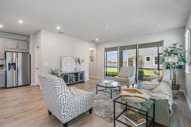 19219 BLUE POND DRIVE, Lutz, FL 33558