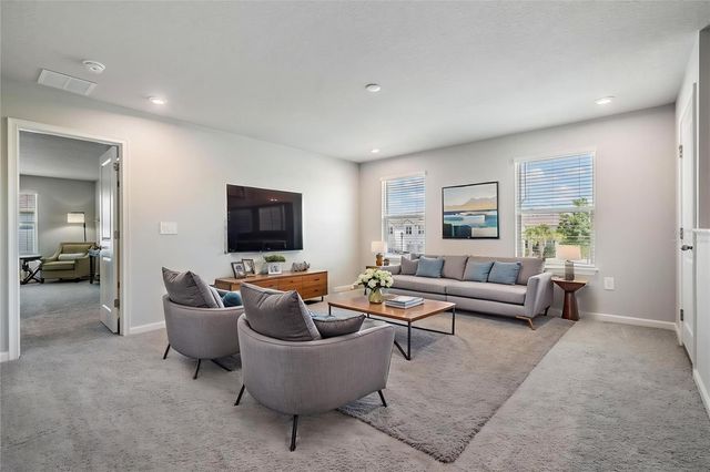 19219 BLUE POND DRIVE, Lutz, FL 33558