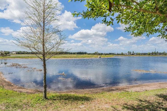 19219 BLUE POND DRIVE, Lutz, FL 33558