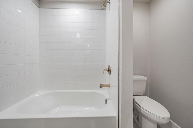 19219 BLUE POND DRIVE, Lutz, FL 33558