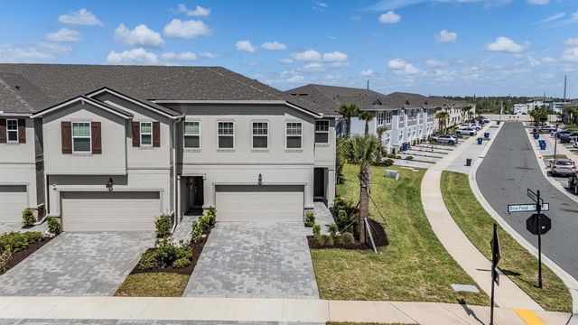 19219 BLUE POND DRIVE, Lutz, FL 33558