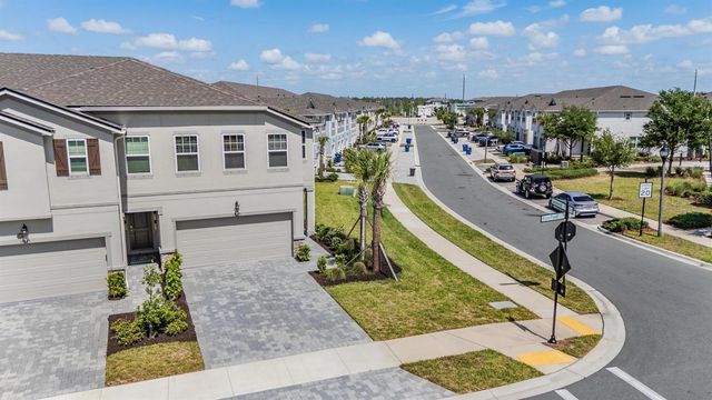 19219 BLUE POND DRIVE, Lutz, FL 33558