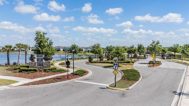 19219 BLUE POND DRIVE, Lutz, FL 33558