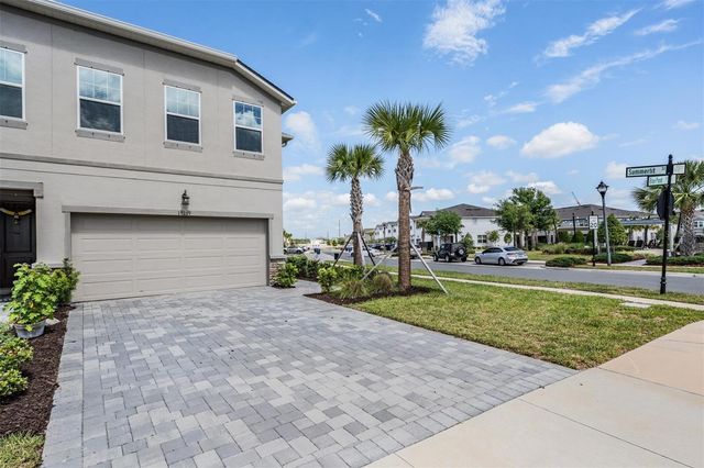 19219 BLUE POND DRIVE, Lutz, FL 33558