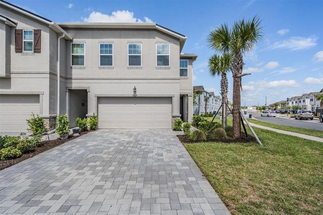 19219 BLUE POND DRIVE, Lutz, FL 33558