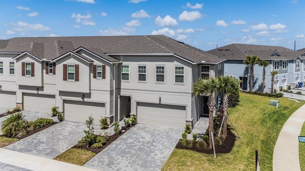 19219 BLUE POND DRIVE, Lutz, FL 33558