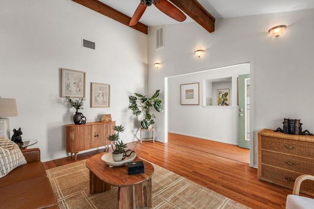 6812 Miranda DR, Austin, TX 78752