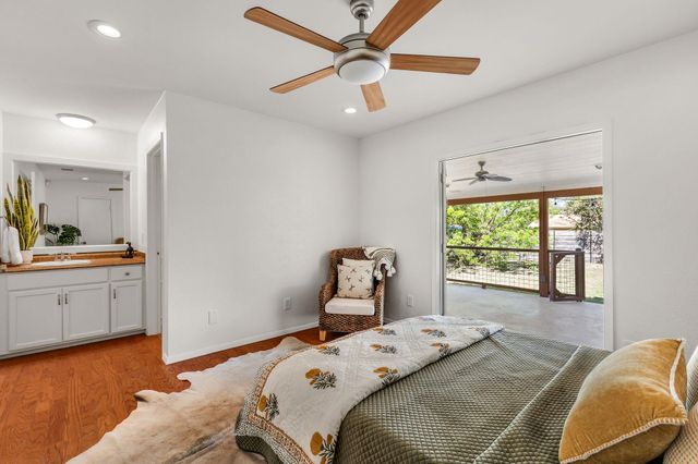 6812 Miranda DR, Austin, TX 78752