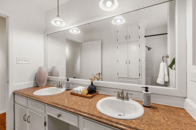 6812 Miranda DR, Austin, TX 78752