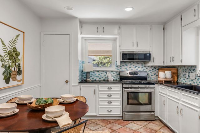 6812 Miranda DR, Austin, TX 78752