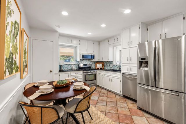 6812 Miranda DR, Austin, TX 78752