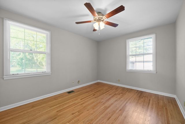 2120 Fleming Rd, Clarksville, TN 37043