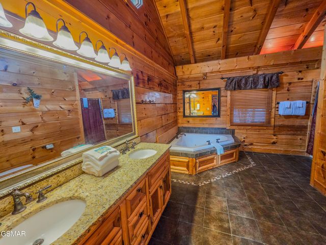 1959 Blackthorn Trail, Sevierville, TN 37876