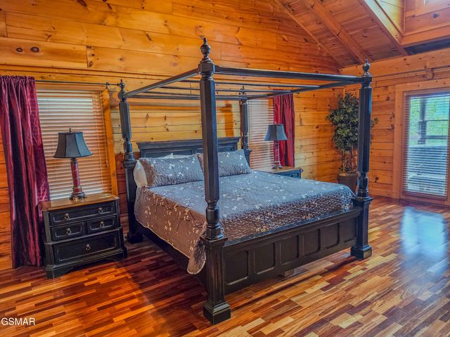 1959 Blackthorn Trail, Sevierville, TN 37876