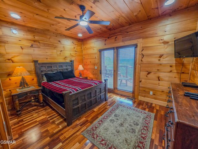 1959 Blackthorn Trail, Sevierville, TN 37876