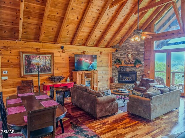 1959 Blackthorn Trail, Sevierville, TN 37876