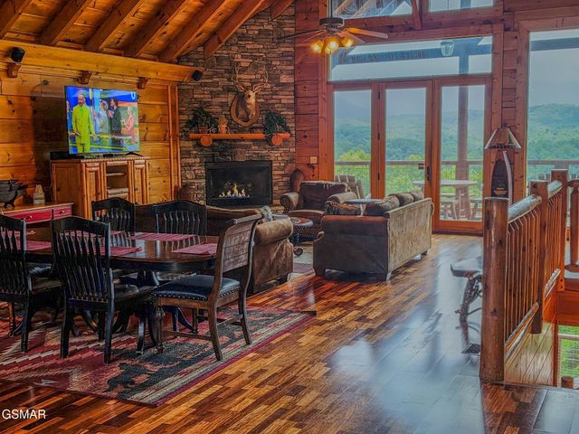 1959 Blackthorn Trail, Sevierville, TN 37876