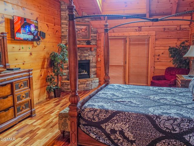 1959 Blackthorn Trail, Sevierville, TN 37876